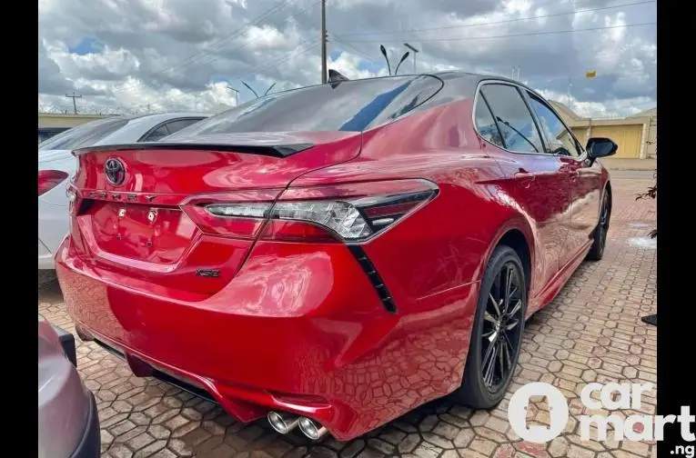 2022 TOYOTA CAMRY XSE - 4/5