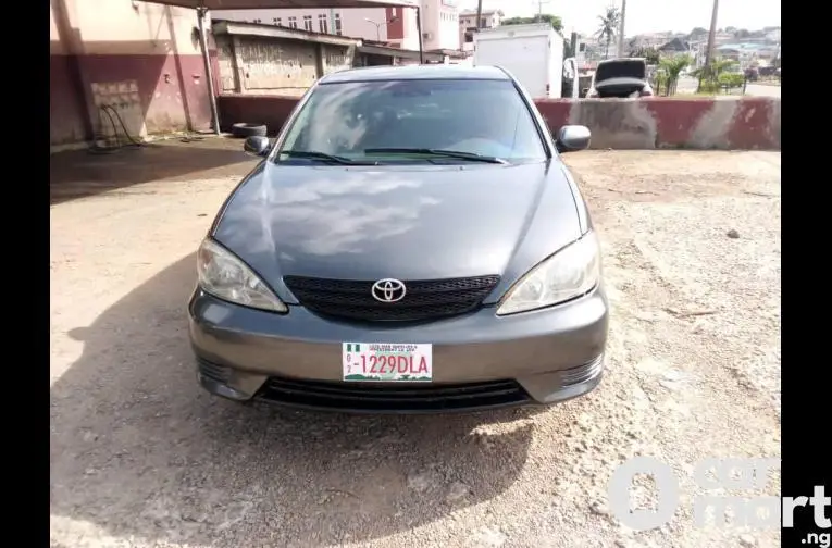 Clean 2004 Toyota Camry XLE