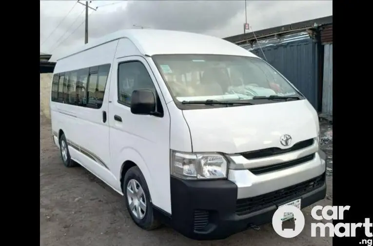 Used Toyota Hummer Bus 2013 - 3/5