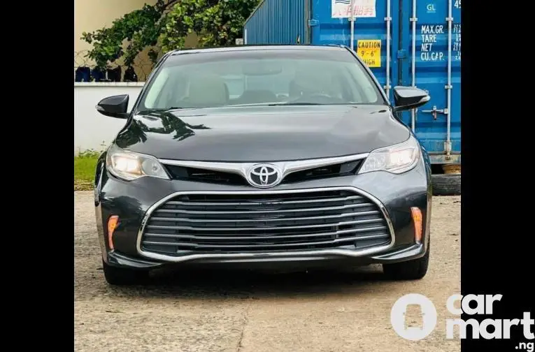 DIRECT FOREIGN USED 2015 TOYOTA AVALON XLE - 1/5