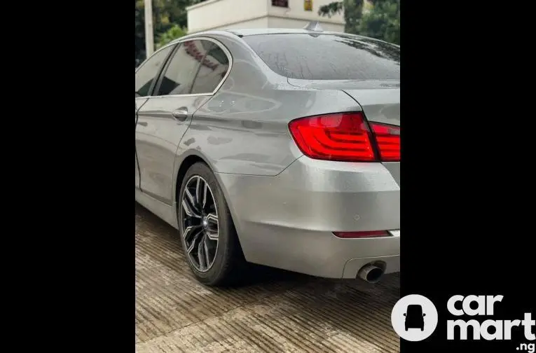 SUPER CLEAN 2012 BMW 5 SERIES