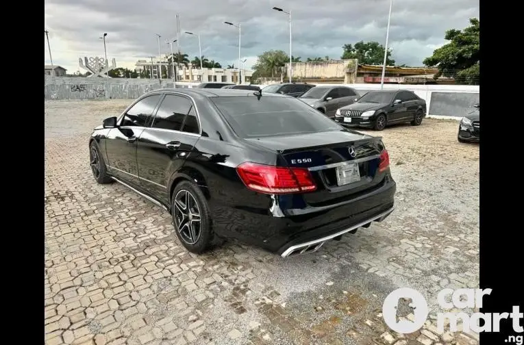 SUPER CLEAN 2010 KEYLESS MERCEDES BENZ E550 - 4/5