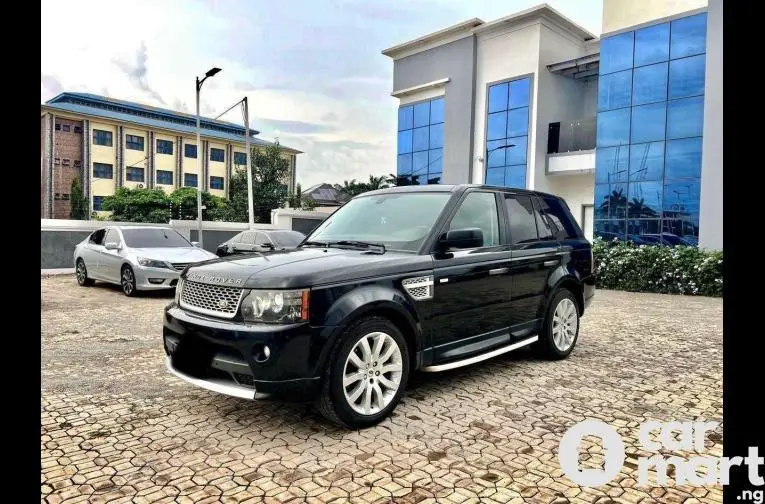 SUPER CLEAN 2008 RANGE ROVER SPORT HSE - 2/5