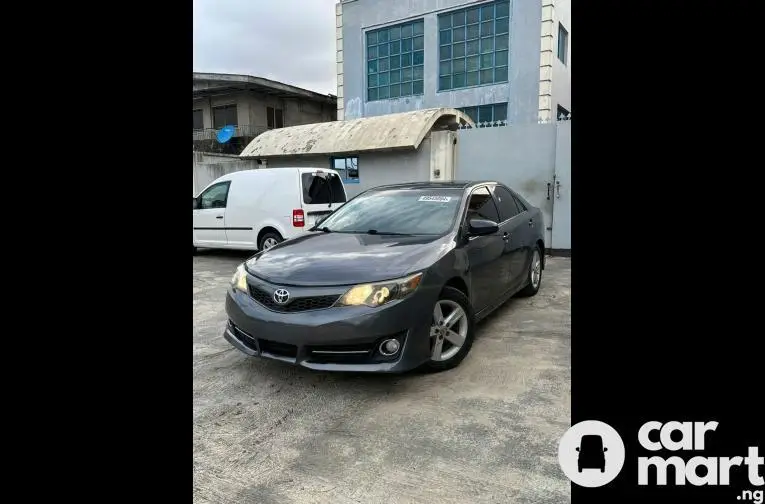 Tokunbo 2012 Toyota Camry SE