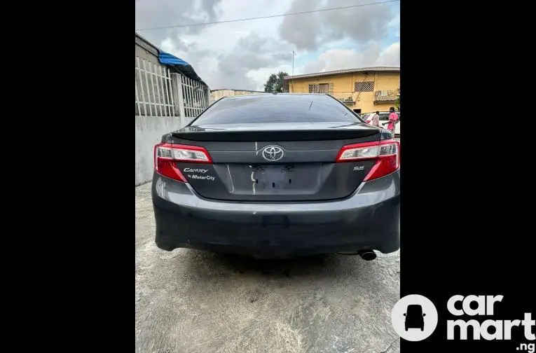 Tokunbo 2012 Toyota Camry SE - 5/5