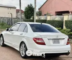 Super clean 2010 Mercedes Benz C300 - 4