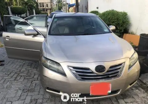 Used 2009 Toyota Camry Hybrid - 1/5