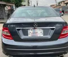 2011 Mercedes-Benz C300 4MATIC