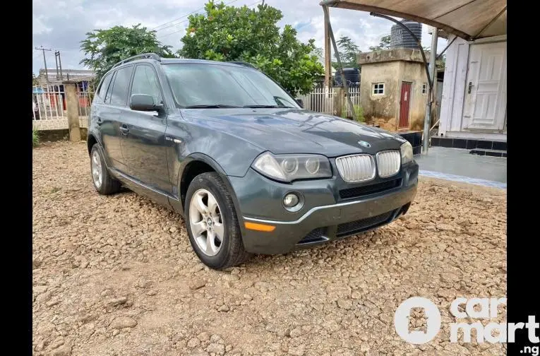 SUPER CLEAN 2008 BMW X3 - 2/5