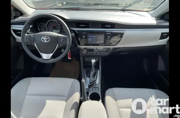 Foreign Used 2015 Toyota Corolla LE - 2/5