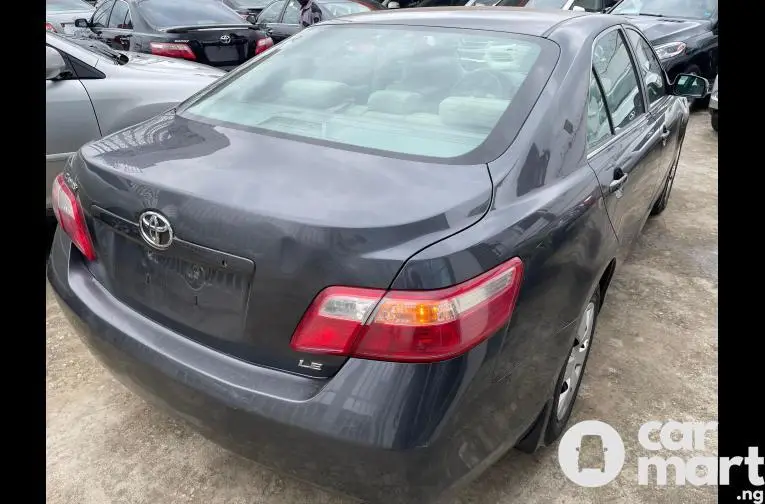 Foreign Used 2009 Toyota Camry LE - 4/5