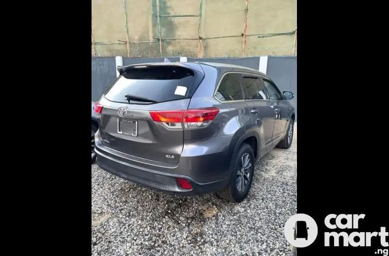 Foreign Used 2019 Toyota Highlander XLE - 5/5