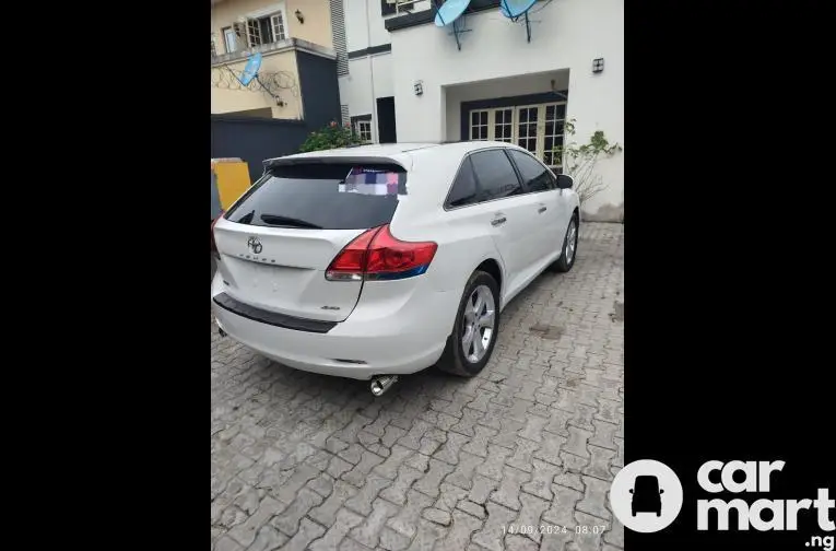 Used Toyota Venza 2010 - 3/5