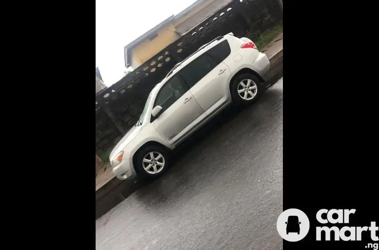 Used 2008 Toyota Rav4 - 4/5