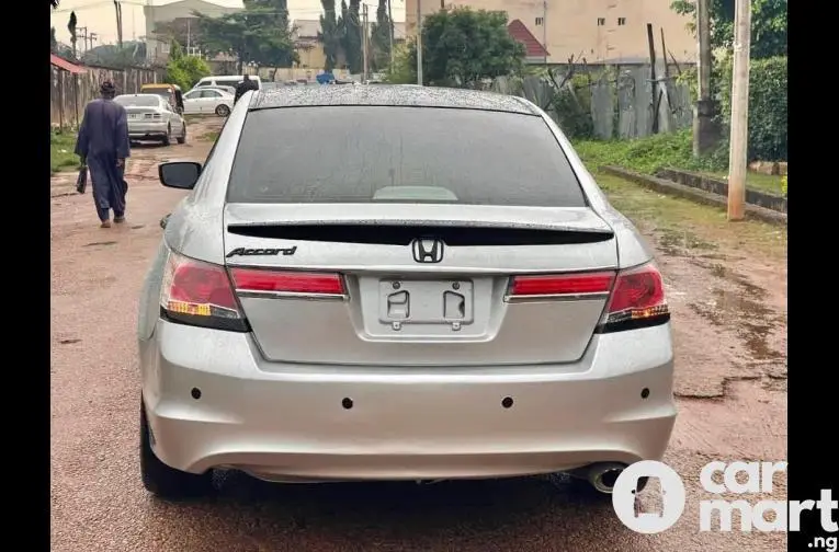 DISTRESS SALE 2012 UPGRADED HONDA ACCORD - 5/5