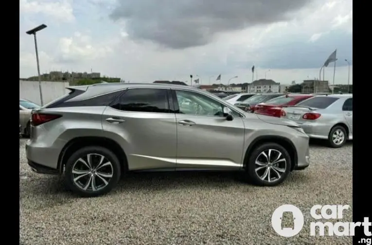 2022 LEXUS RX350 - 4/5