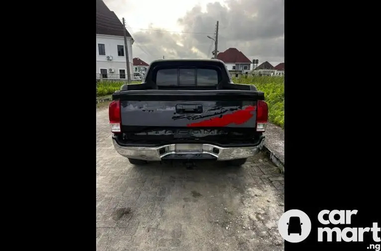 Tokunbo 2014 Facelift to 2020 Toyota Tacoma - 5/5