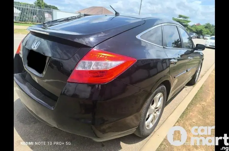 2010 HONDA CROSSTOUR - 4/5