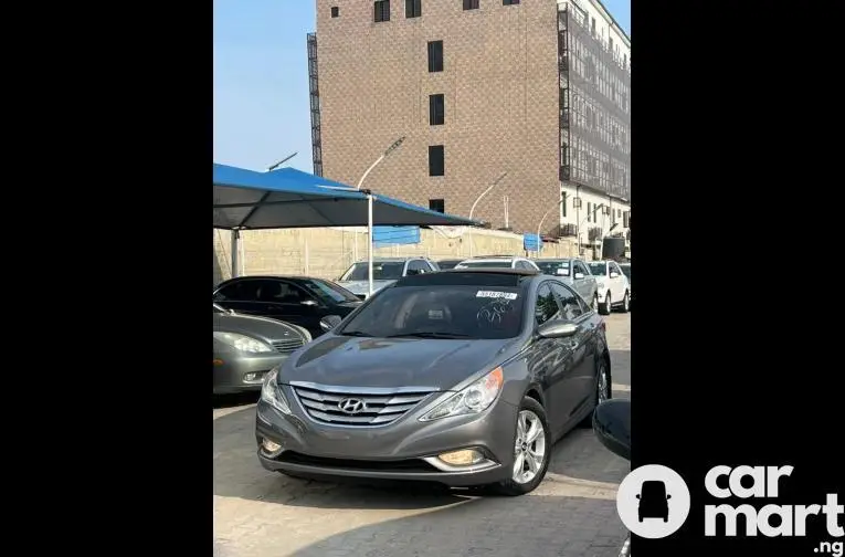 Tokunbo 2013 Hyundai Sonata (Limited) - 1/5