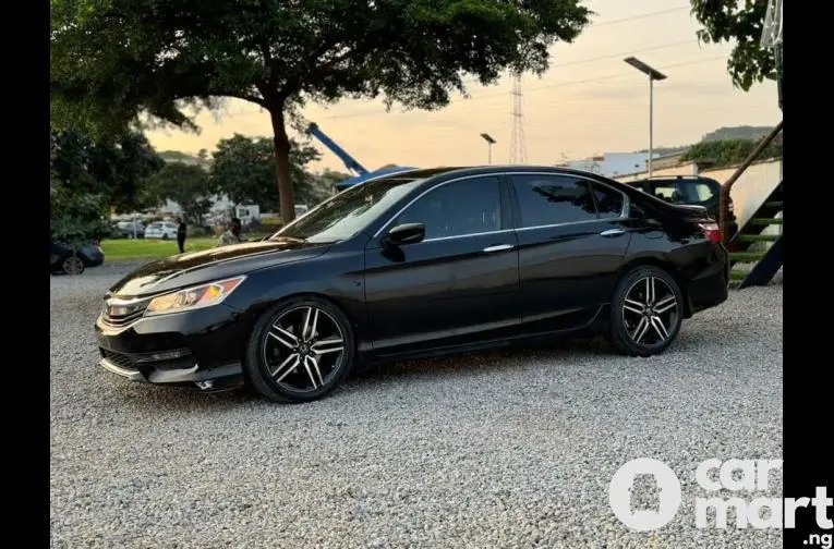 2017 HONDA ACCORD SPORT - 1/5