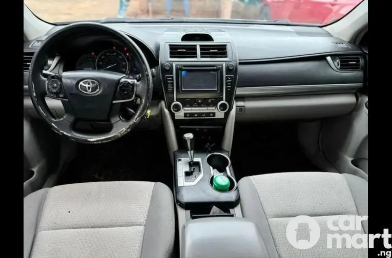 2013 TOYOTA CAMRY - 2/5