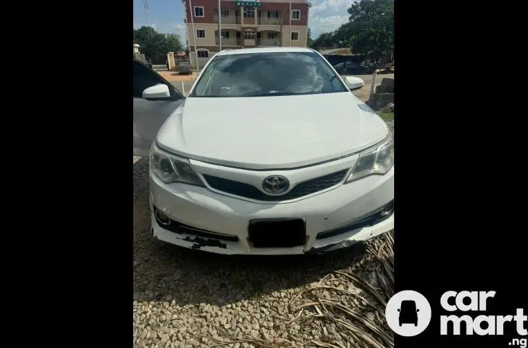 Used 2013 TOYOTA CAMRY HYBRID - 1/5