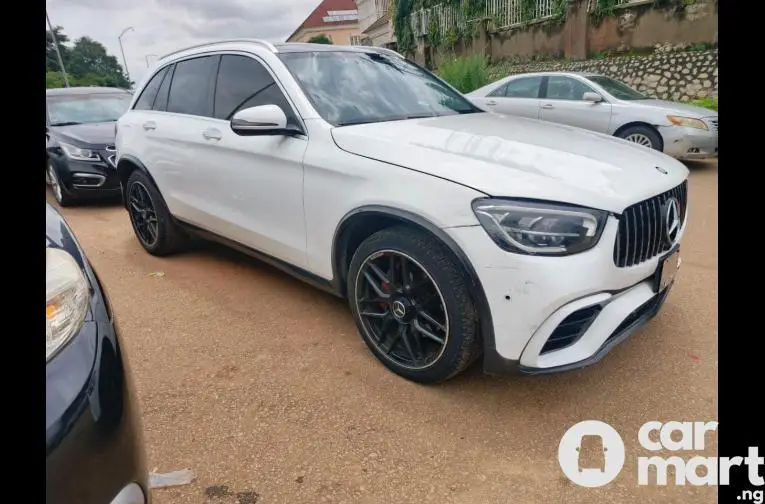 2016 MERCEDES BENZ GLC300 AMG TRIM - 1/5