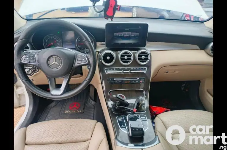 2016 MERCEDES BENZ GLC300 AMG TRIM