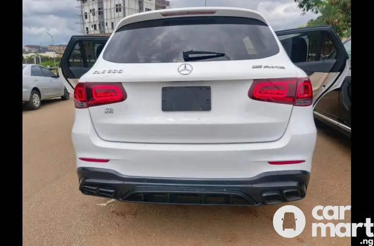 2016 MERCEDES BENZ GLC300 AMG TRIM