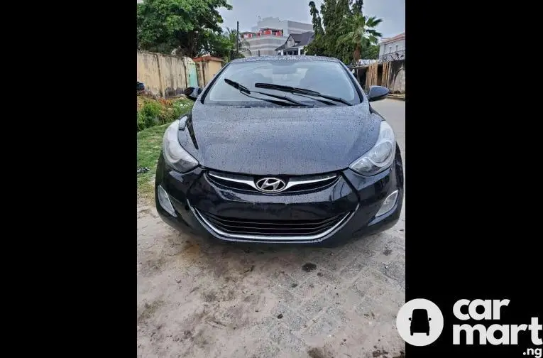 Used Hyundai Elantra 2014 - 2/5