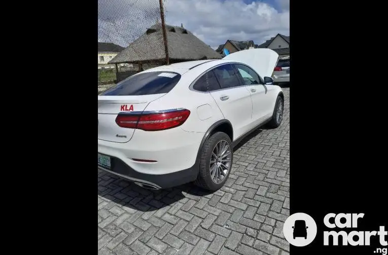 2019 Mercedes-Benz GLC 300