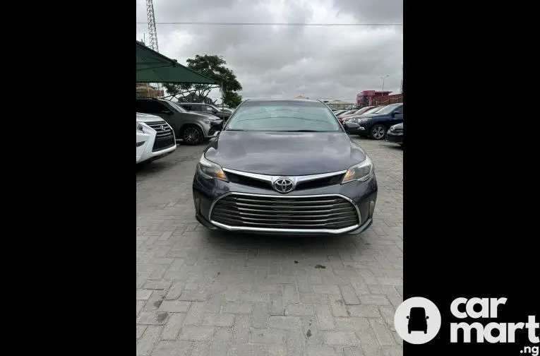 2018 Toyota Avalon - 3/5