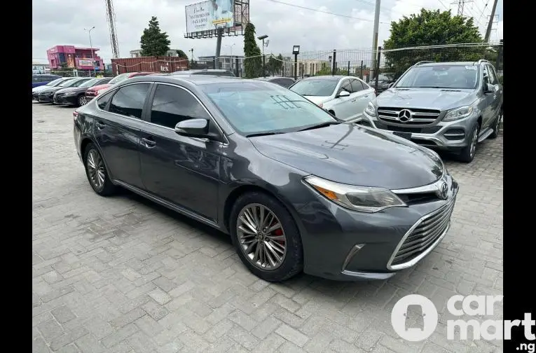 2018 Toyota Avalon - 4/5