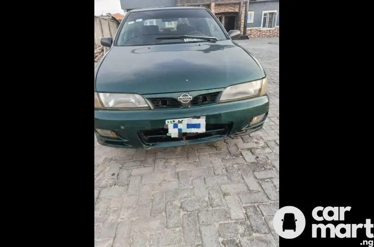 Nissan Almera 2002