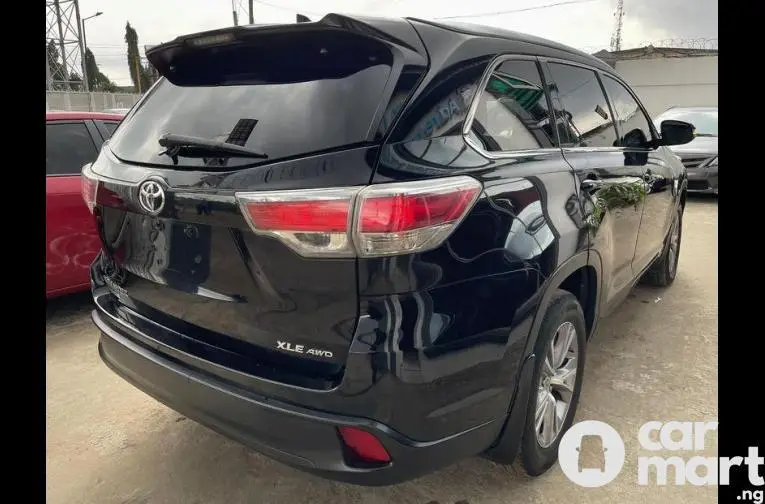 Foreign Used 2015 Toyota Highlander XLE - 5/5