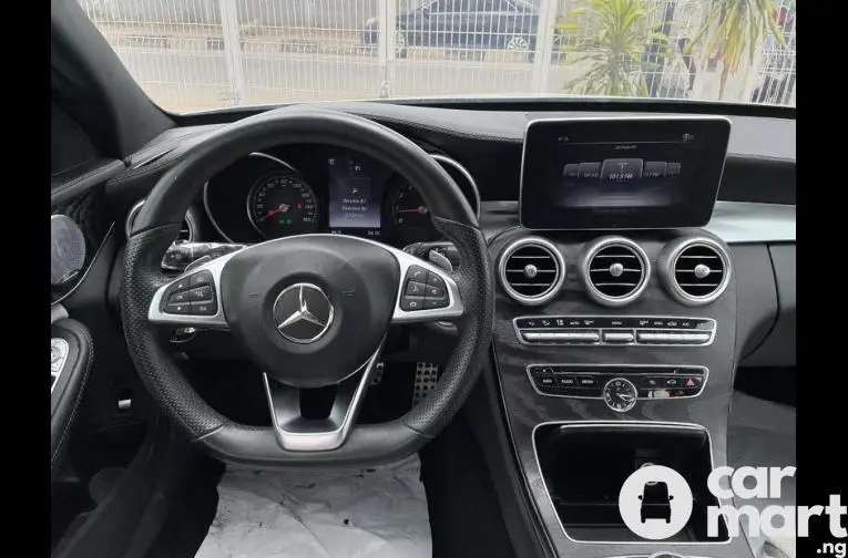 Foreign Used 2017 Mercedes Benz C300 - 2/5