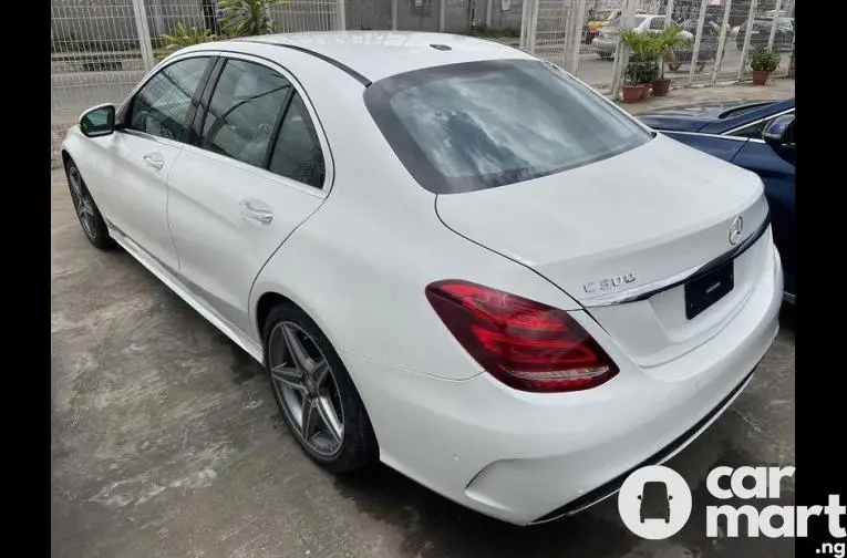 Foreign Used 2017 Mercedes Benz C300 - 5/5