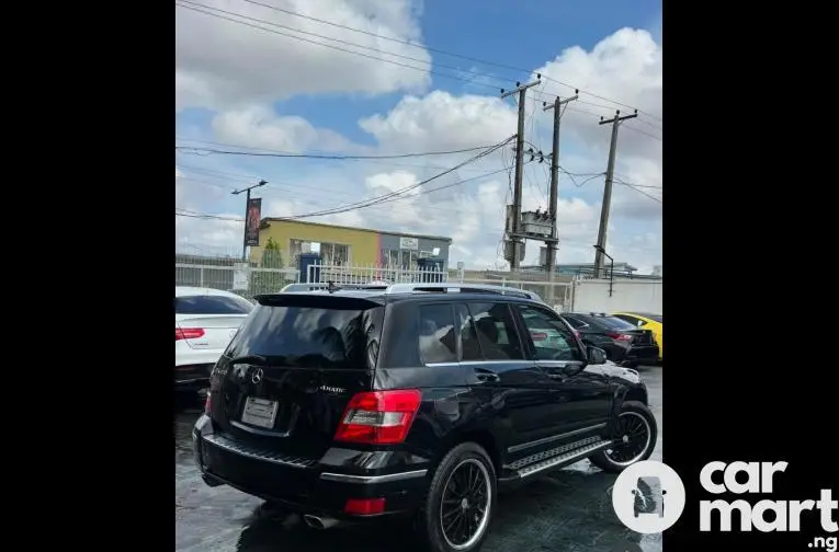 Tokunbo 2010 Mercedes Benz GLK350 - 4/5