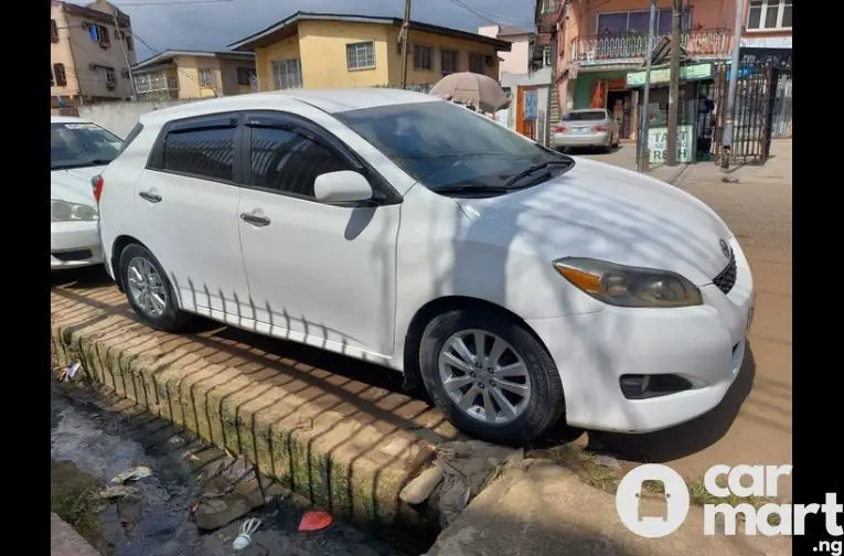 Used 2010 Toyota Matrix - 3/5