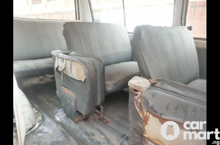 Nigerian Used Mitsubishi L400 2000 White Bus - 5/5