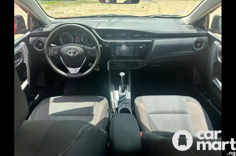 Tokunbo 2017 Toyota Corolla LE - 3/5