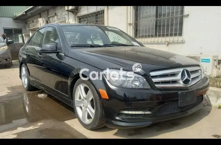 Foreign Used 2010 Mercedes Benz C300 - 1/5