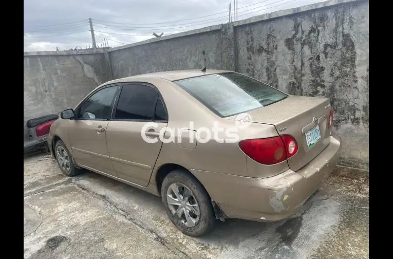 Toyota Corolla 2003 model - 3/5