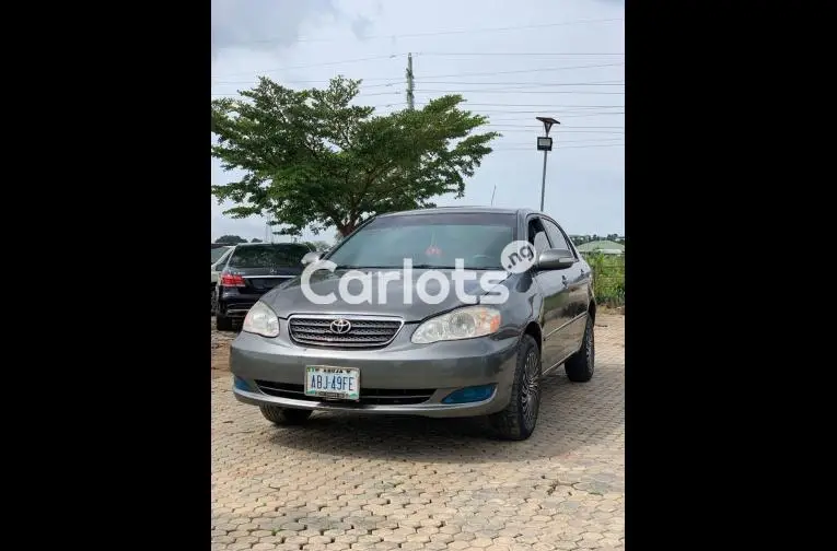 SUPER CLEAN 2005 TOYOTA COROLLA