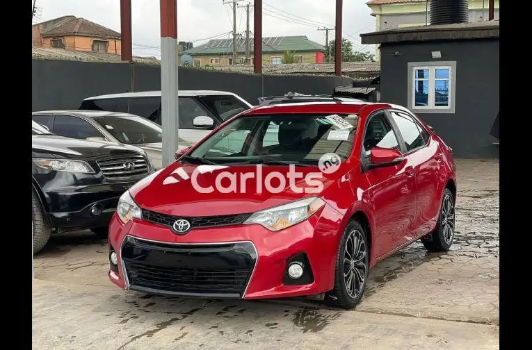 Toyota Corolla Sport 2016 - 2/5