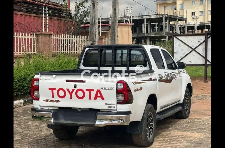 DIRECT FOREIGN USED 2020 TOYOTA HILUX - 5/5