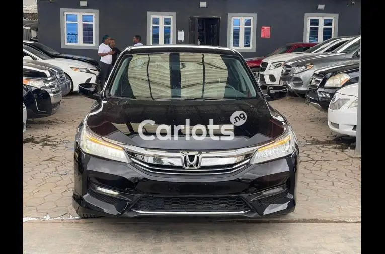 Registered HONDA ACCORD 2017 - 1/5