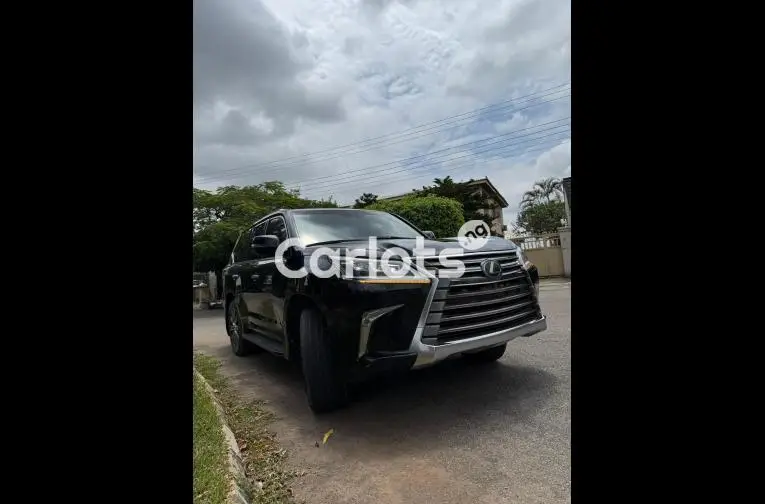 FOREIGN USED 2019 LEXUS LX570 - 1/5