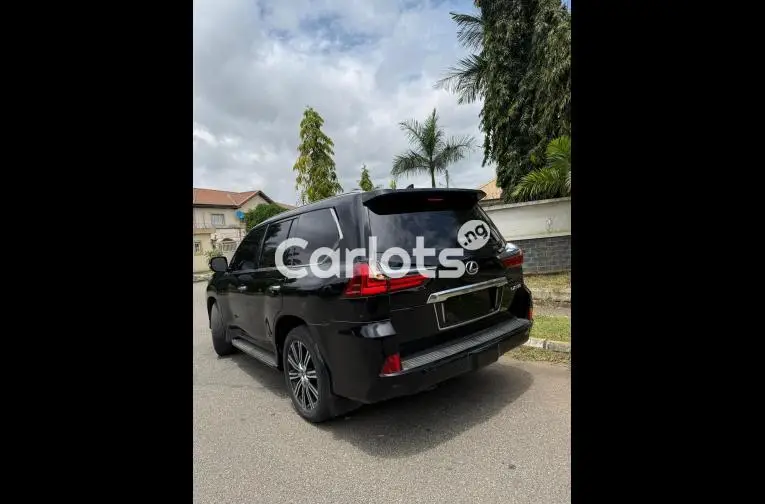 FOREIGN USED 2019 LEXUS LX570 - 5/5