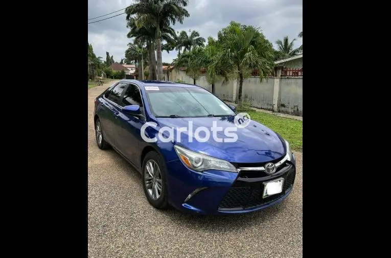 2015 Belgium Standard Toyota Camry SE - 1/5